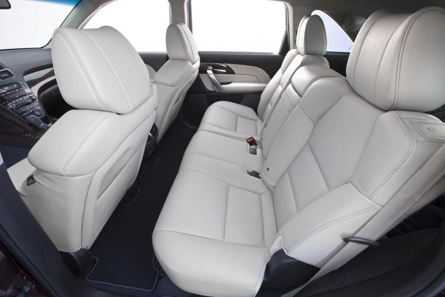 Интерьер Acura MDX (YD2) 2009 года  (фото 14 из 39)